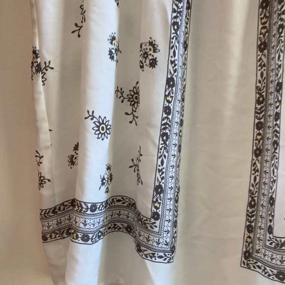 Loft chiffon baby doll top. Gray white yellow wildflower print. No flaws. Medium - Picture 2 of 10